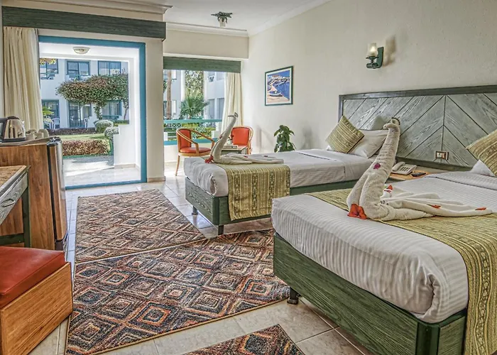 Falcon Hills Hotel