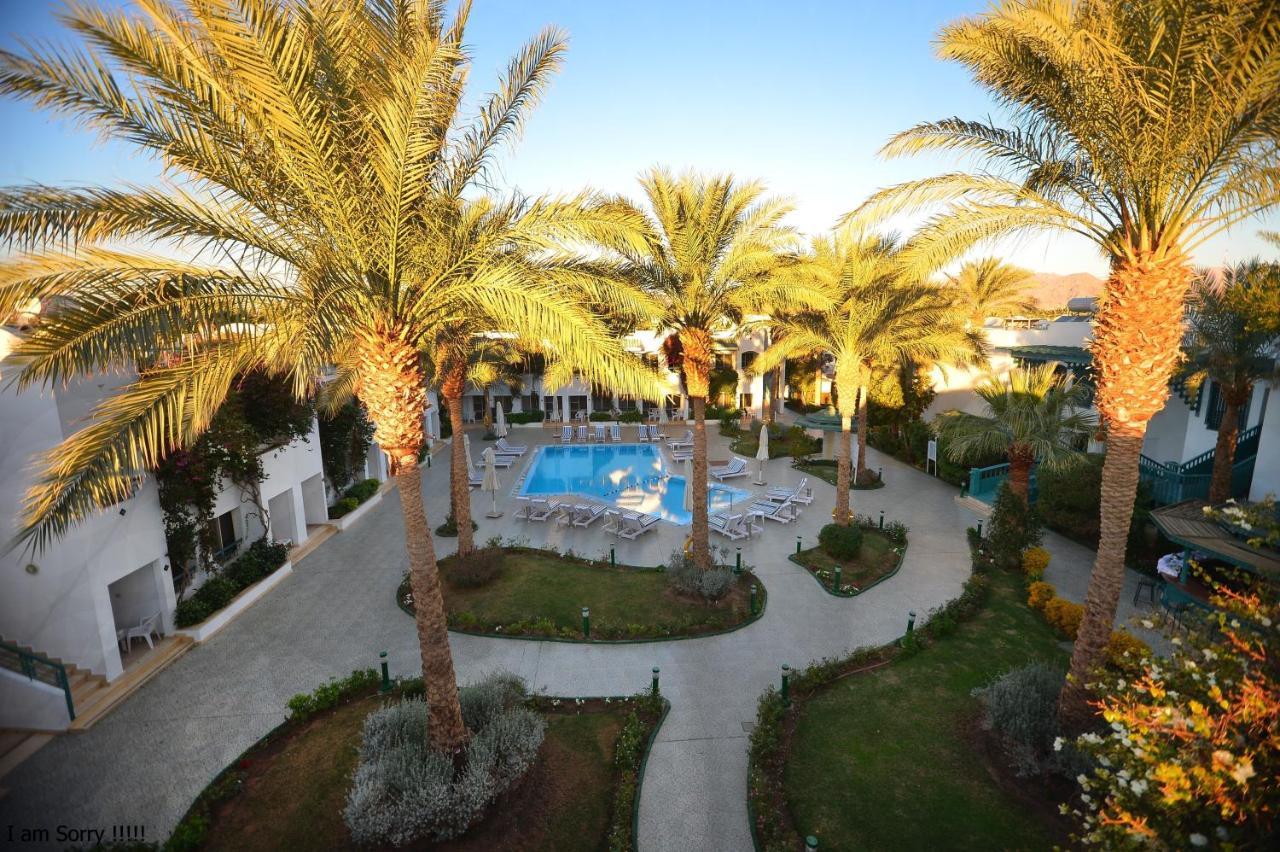 Falcon Hills Resort