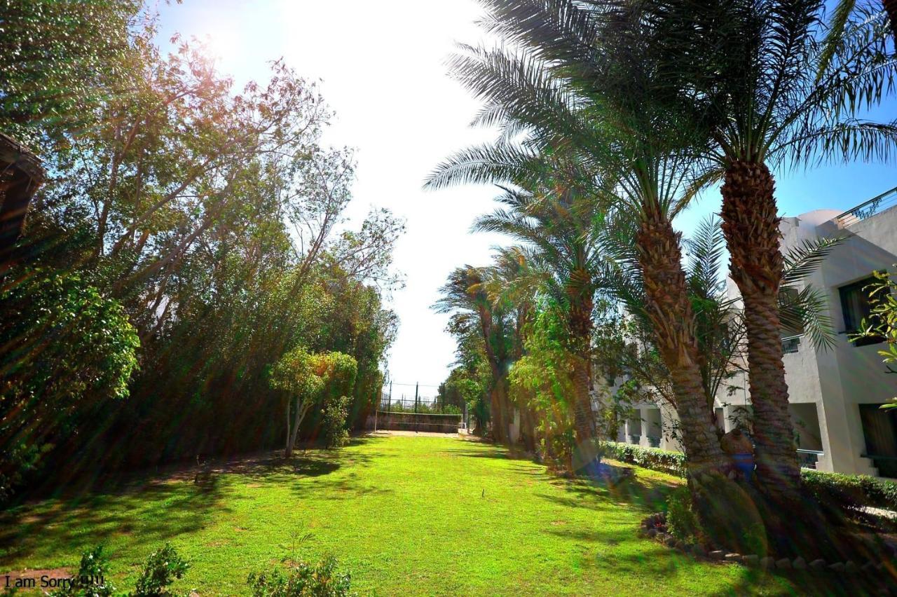 Falcon Hills 3*