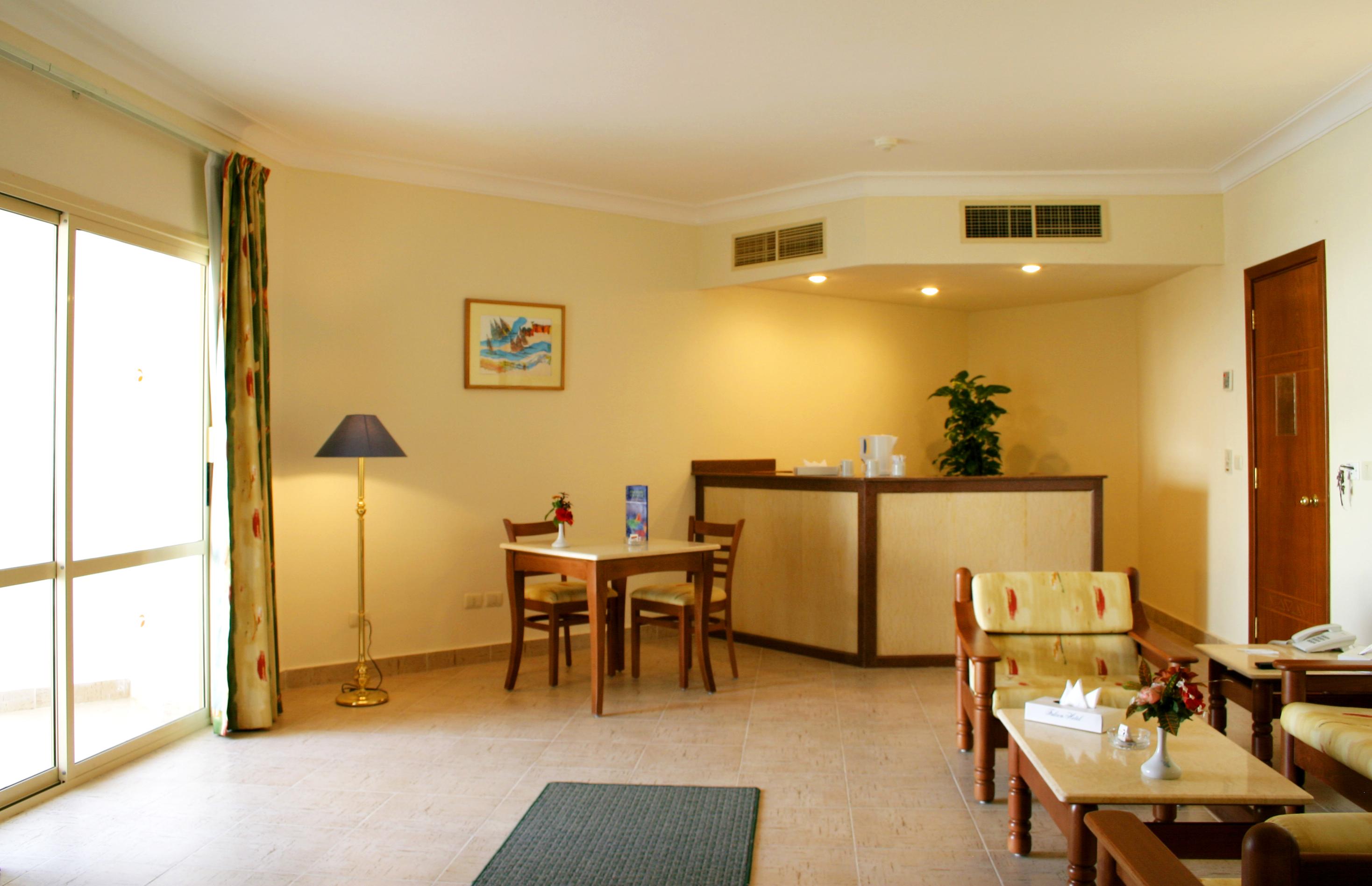 Falcon Hills Resort 3*