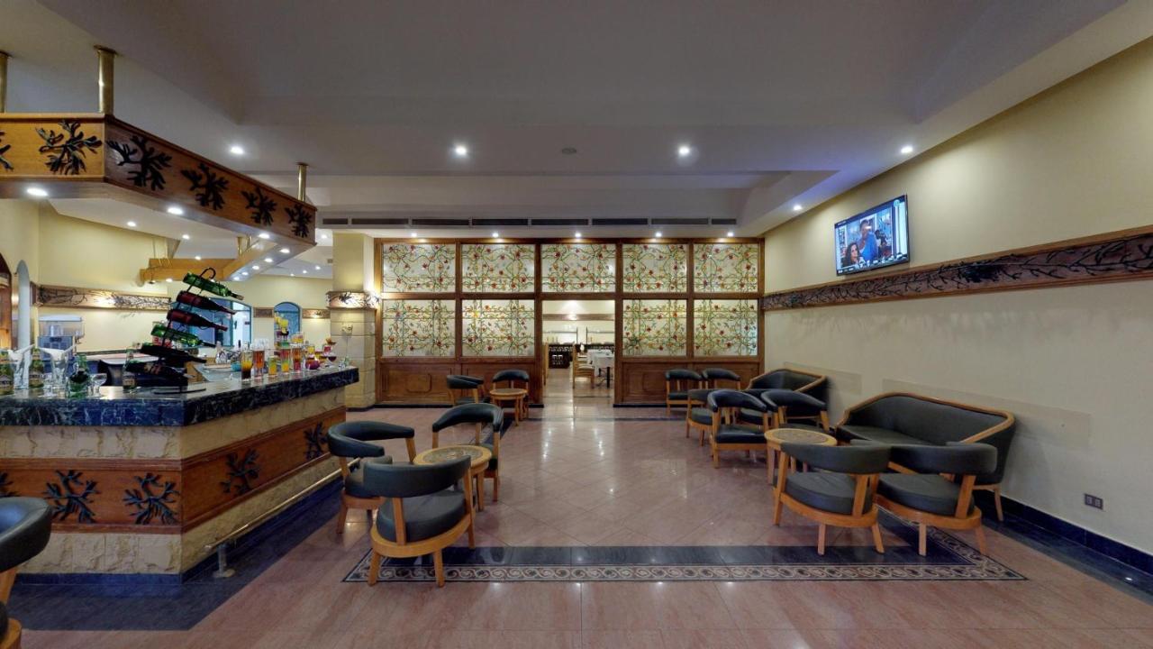Falcon Hills Resort 3*